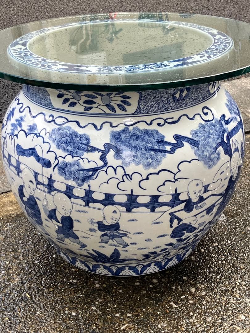 骨董 染付 青花人物文壺 特大 直径50㎝ ガラス板付き