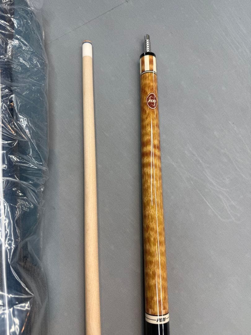 PERI ビリヤードキュー ケース付き