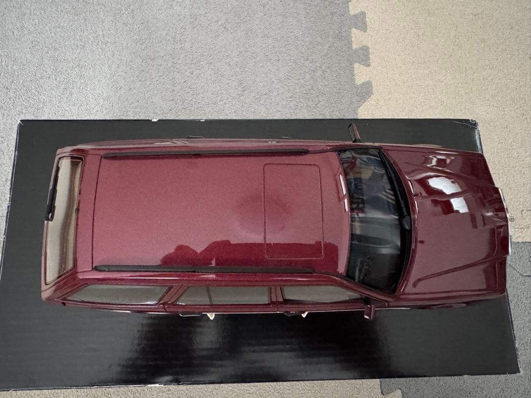 BoS Models メルセデス・ベンツ S124 300TE レッド 1/18