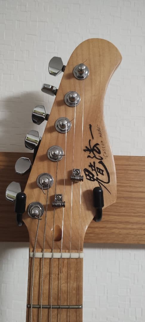 SSH ウィルキンソンブリッジ　ストラトタイプ　 エレキギター