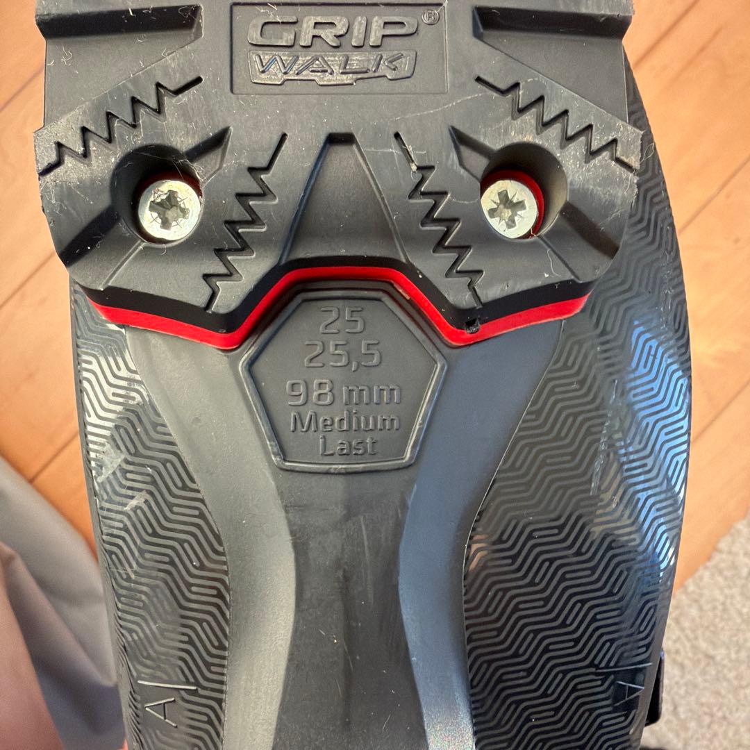 ATOMIC HAWX PRIME 100 スキーブーツ