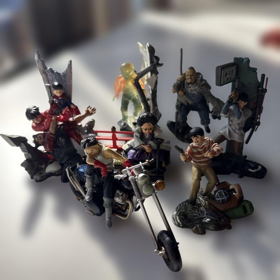 海洋堂　アキラフィギュアセット16個