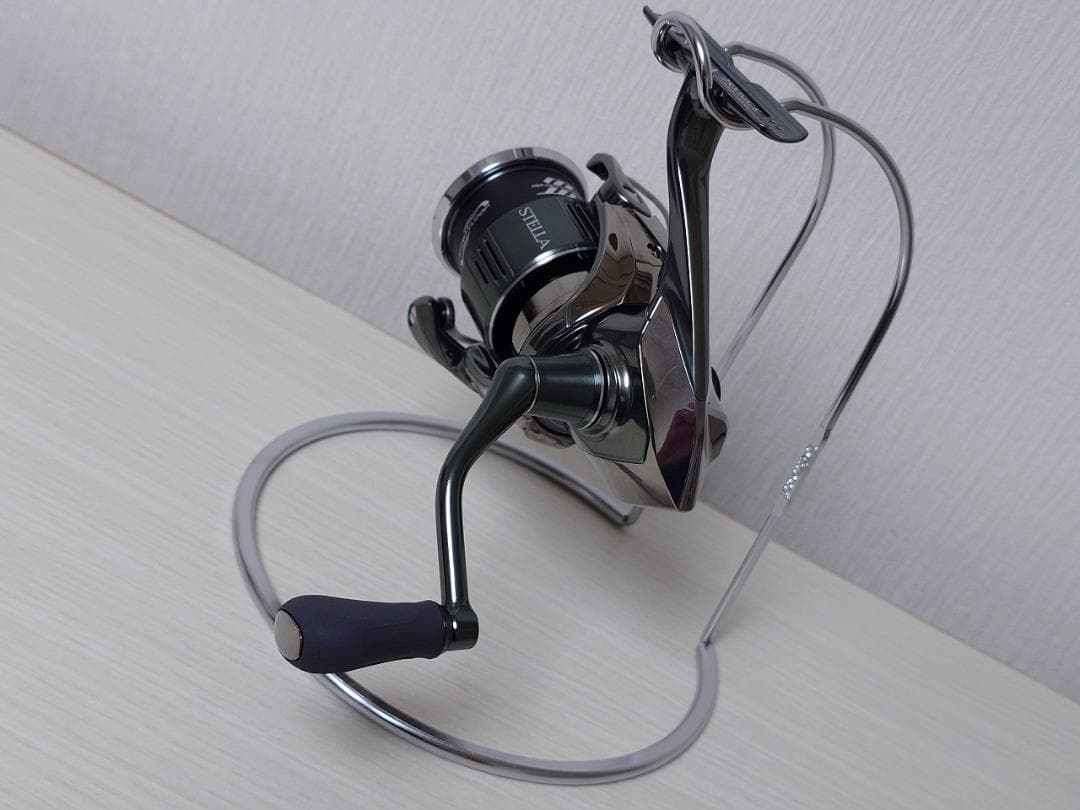 シマノ 22ステラ 2500SHG 新品同様 SHIMANO STELLA