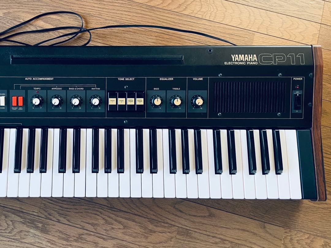 【YAMAHA｜ヤマハ】キーボード　61鍵　電子ピアノ　CP11 ヴィンテージ