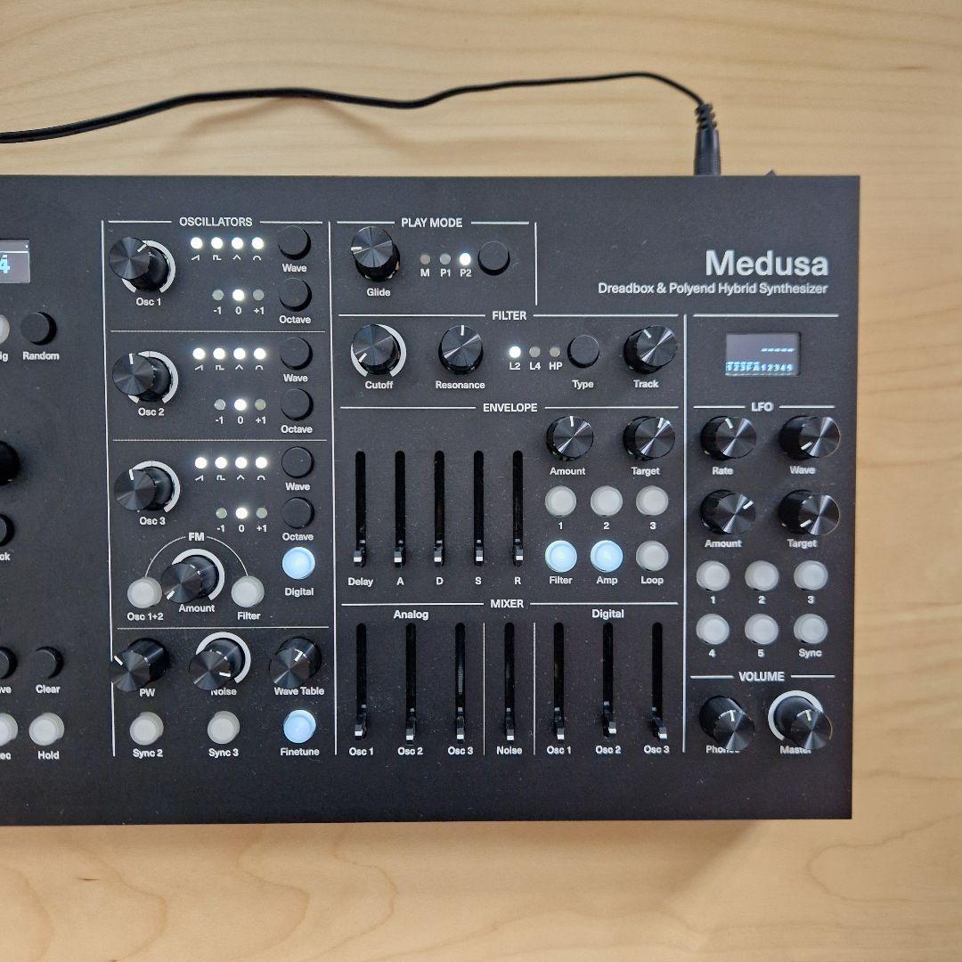 鍵盤楽器 Polyend / Dreadbox Medusa Hybrid Synth