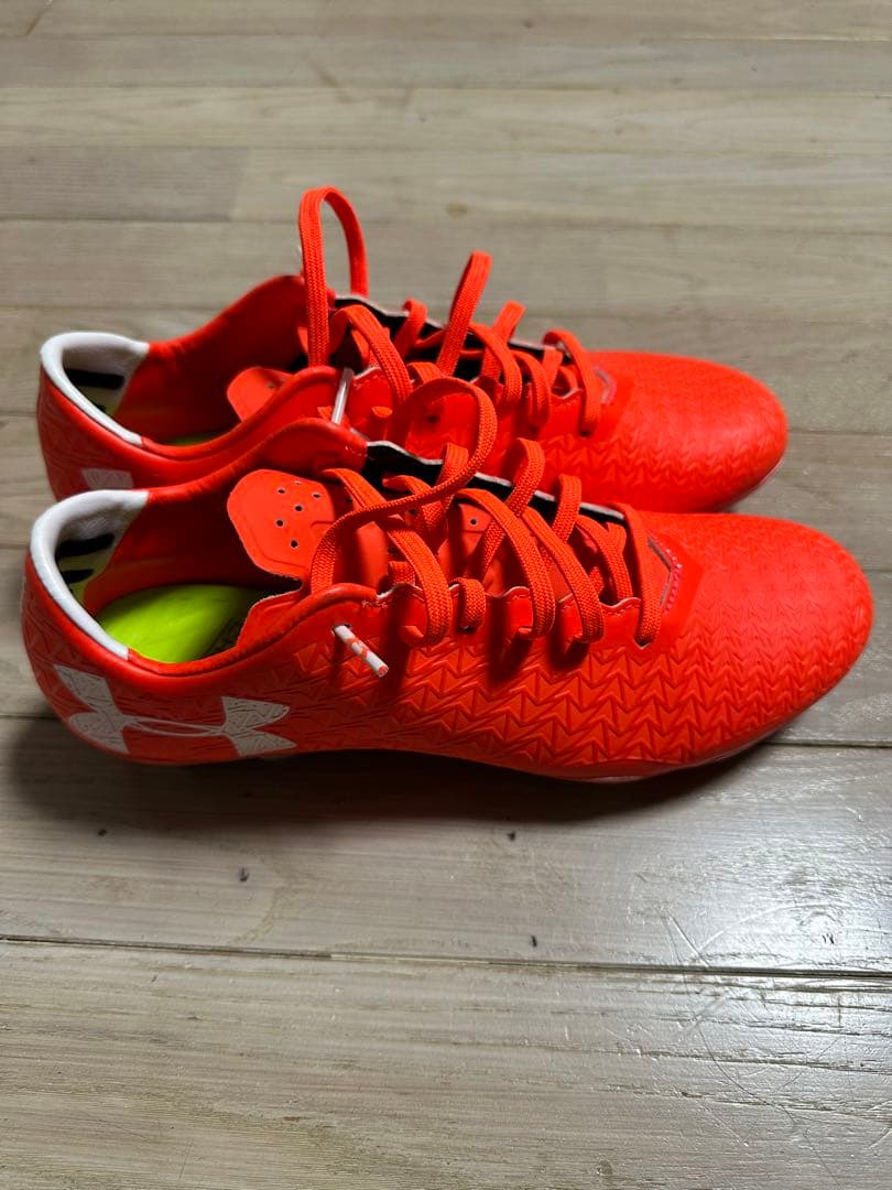 新品未使用 アンダーアーマー サッカースパイク 25センチ 取替式