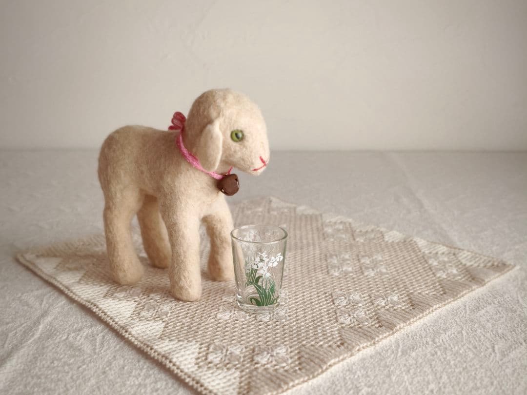 * vintage animal ❀ グリーンの瞳の 羊ちゃん