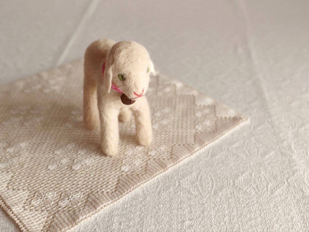 * vintage animal ❀ グリーンの瞳の 羊ちゃん