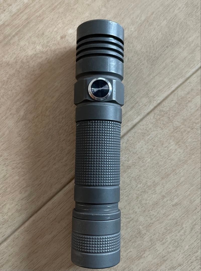 ビンテージOLIGHT S30 Ti BATON チタン