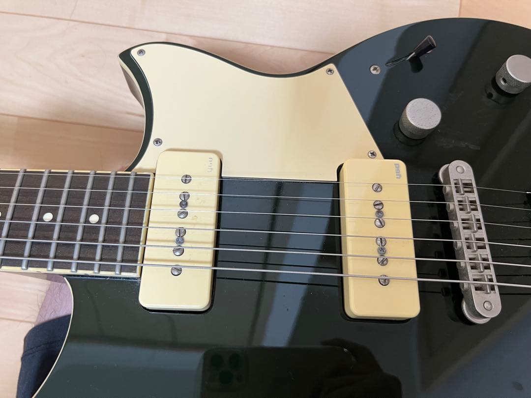 ギター YAMAHA REVSTAR RS502T