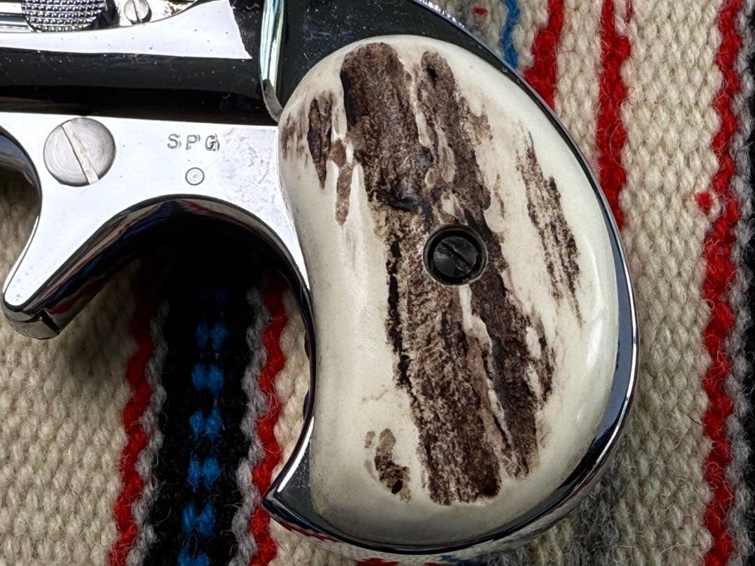 HWS製ダブルデリンジャー用スタックホーン（実物）グリップ