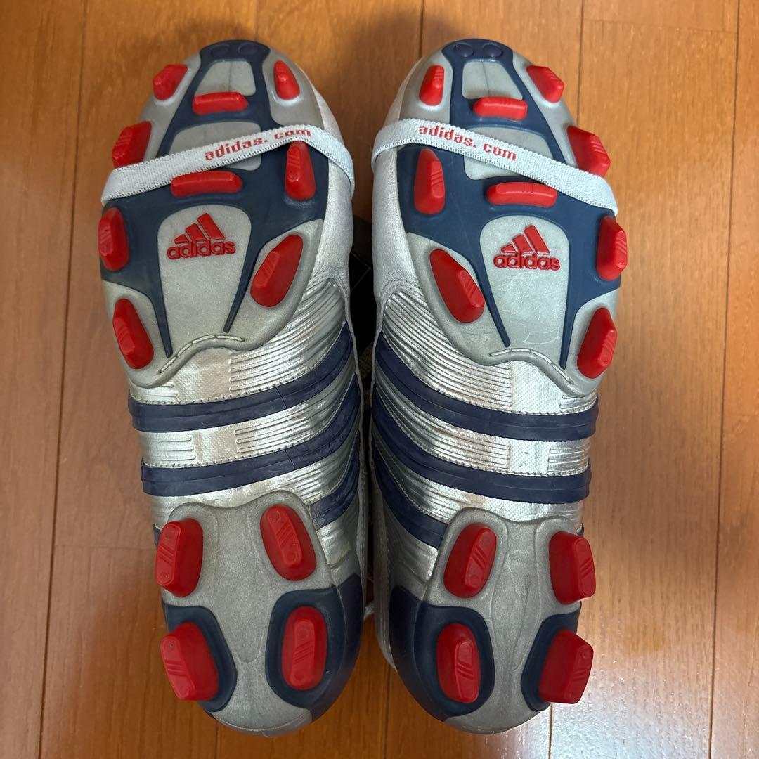 【タグ付き新品】adidas サッカースパイク　プレデター　パルス　2004