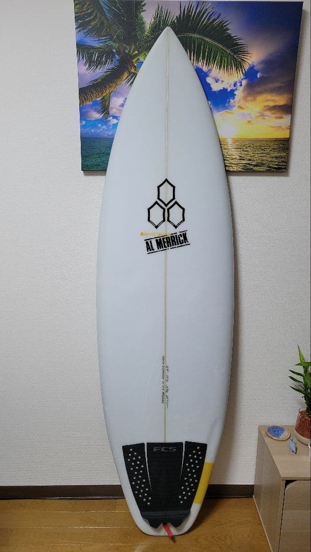 フィン付　ハッピーエブリデイ　サーフボード　5.9