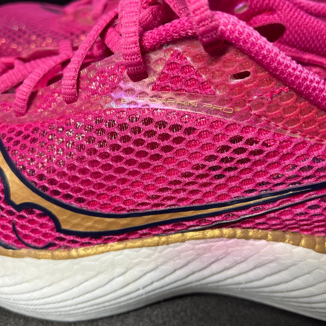 週末限定価格‼️【未使用28.0cm】SAUCONY エンドルフィンプロ3