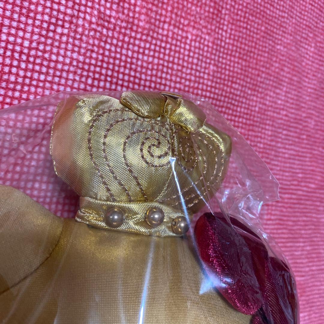 GOLDキティーちゃんぬいぐるみ