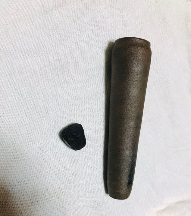 備前焼のチロム(大麻用パイプ)