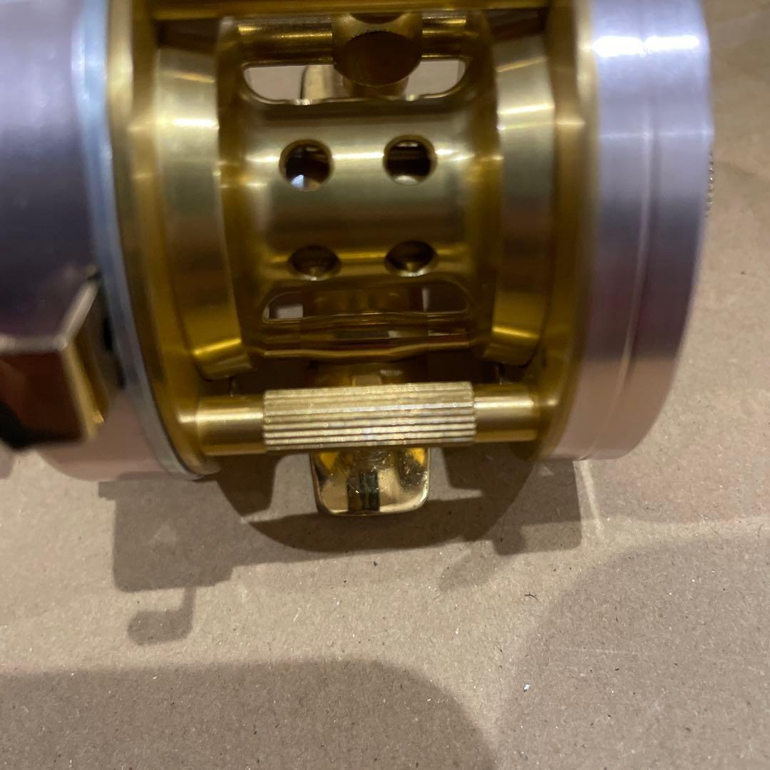 希少！megabass メガバス PAGANI ピンク ゴールド P300