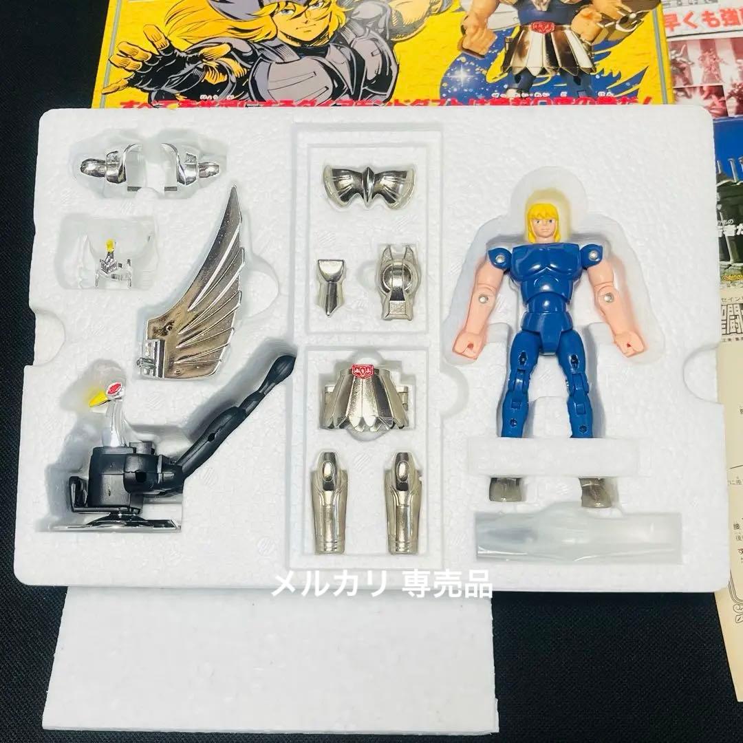 新品　聖闘士星矢　キグナスクロス　聖衣大系