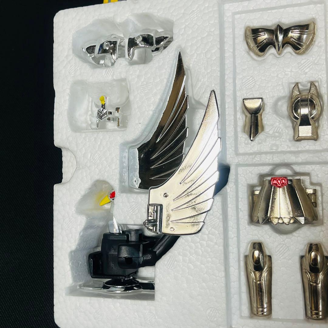 新品　聖闘士星矢　キグナスクロス　聖衣大系