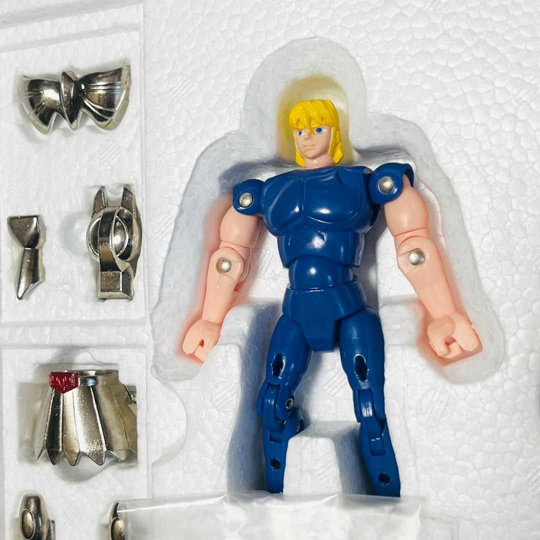 新品　聖闘士星矢　キグナスクロス　聖衣大系