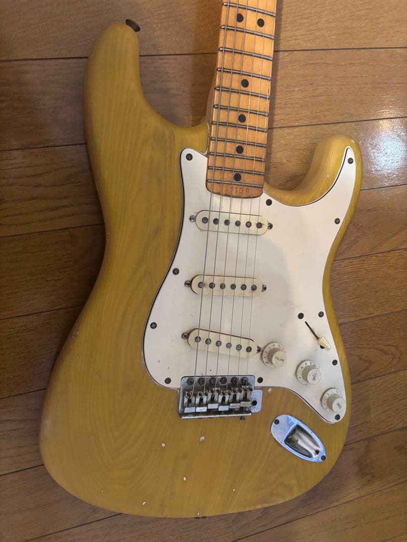フェルナンデスバーニー初期型FSTストラトキャスター