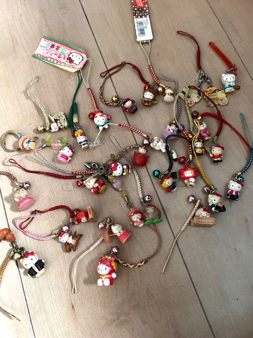 【ご当地限定】キティちゃんストラップ　いろいろ 34点