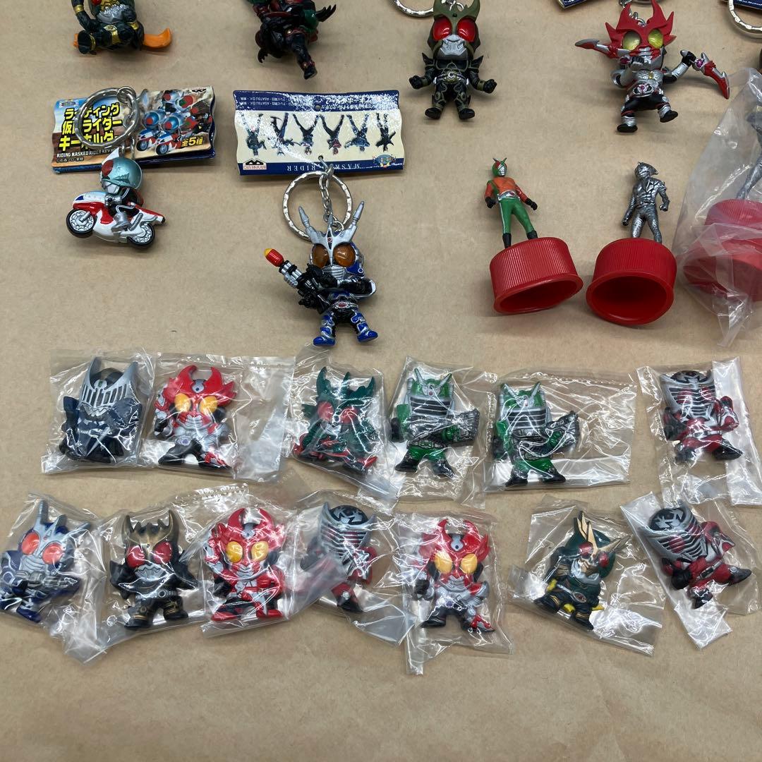 仮面ライダー光るキーホルダー　ファイティング　ライダーvs戦闘員キーホルダー