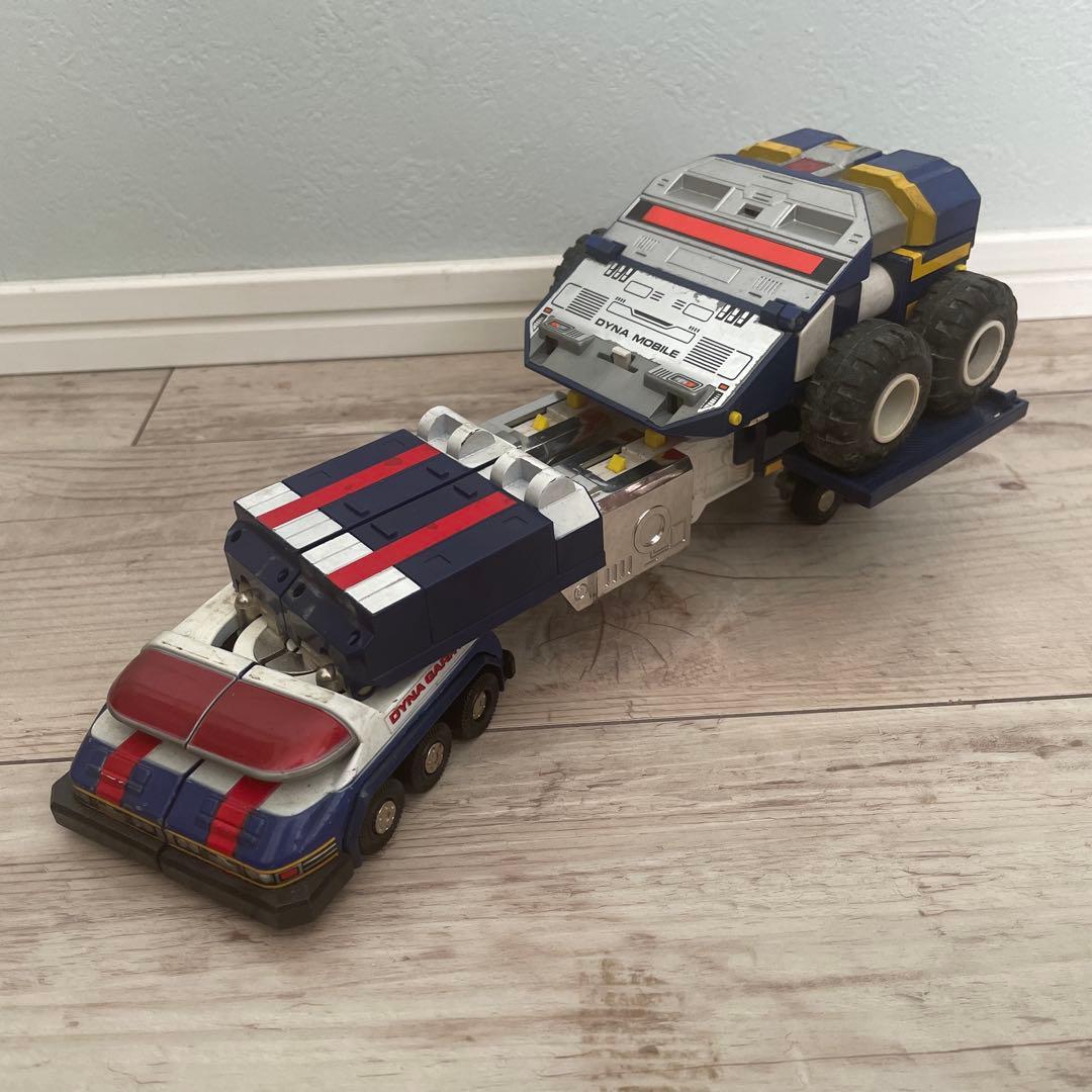 DX超合金ダイナマン ダイナモービル　ダイナキャリー