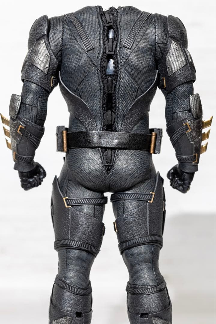 ホットトイズ バットマン タクティカルスーツ ジャスティスリーグ フィギュア