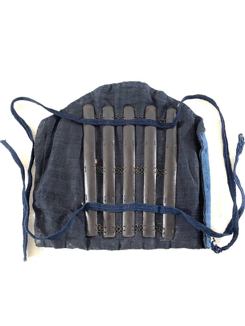 旧家解体時蔵出し　臑当　年代物