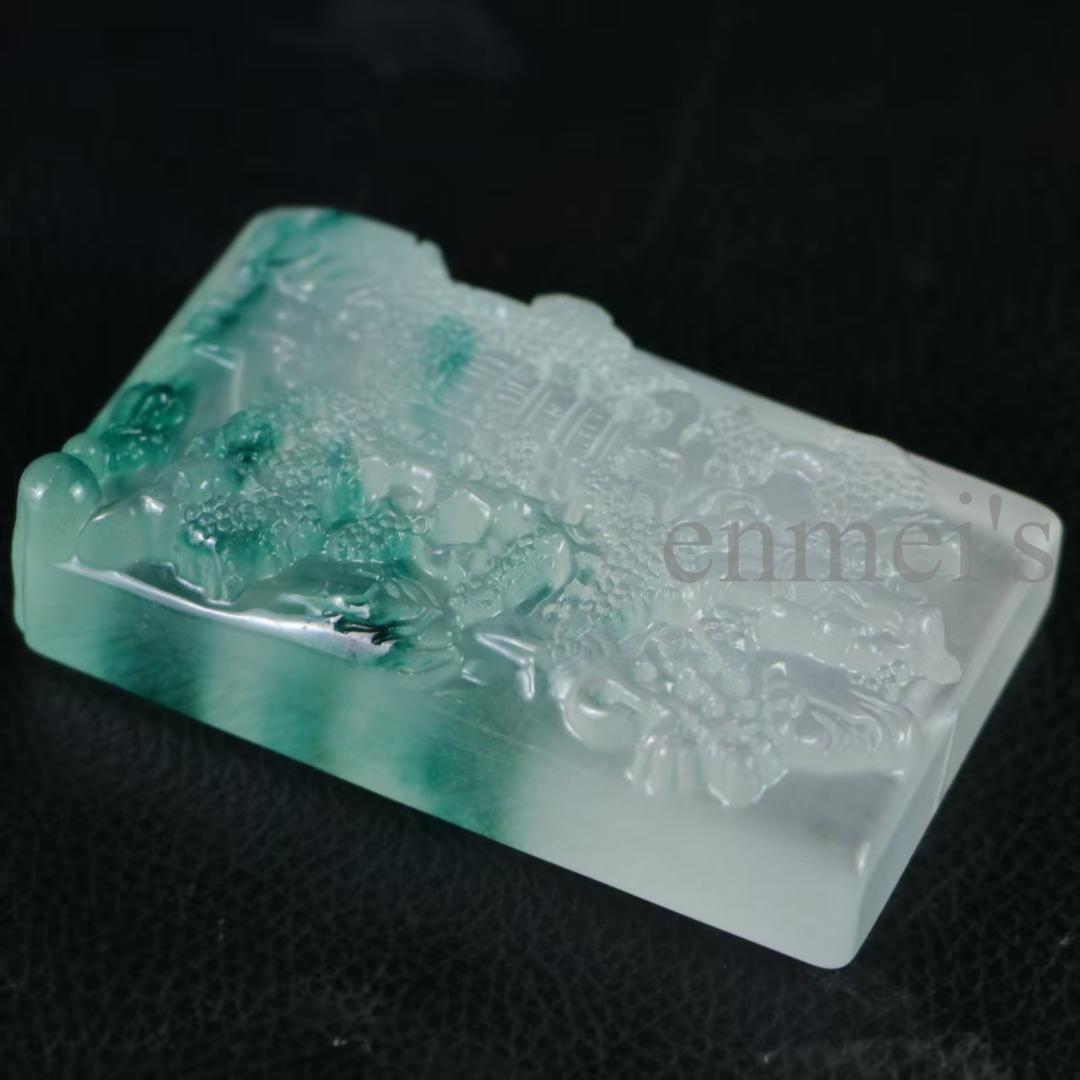 翡翠 高氷種 山水牌 精工神仏彫刻 長方形 明緑白透明石 水頭良好 手彫 贈答用