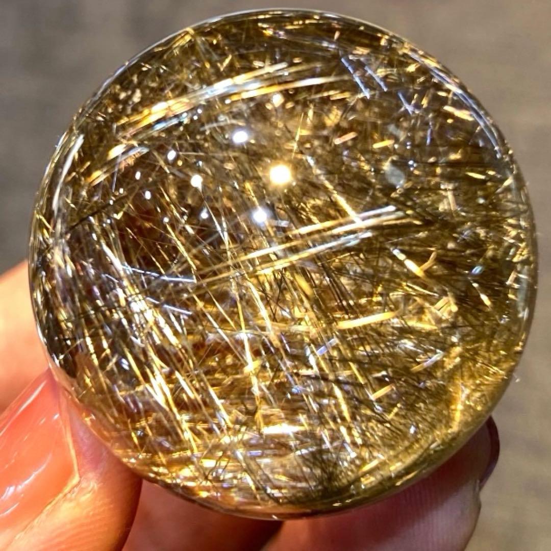 超絶綺麗✨34mm ゴールドルチルクォーツ　丸玉スフィア　金針水晶