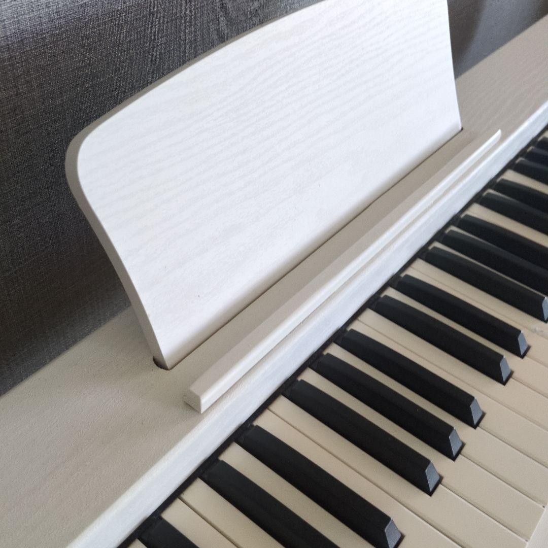 限定値下げ！carina電子ピアノ 88鍵盤　本体 木製　ホワイト