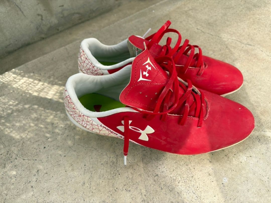 Under Armour サッカーシューズ レッド