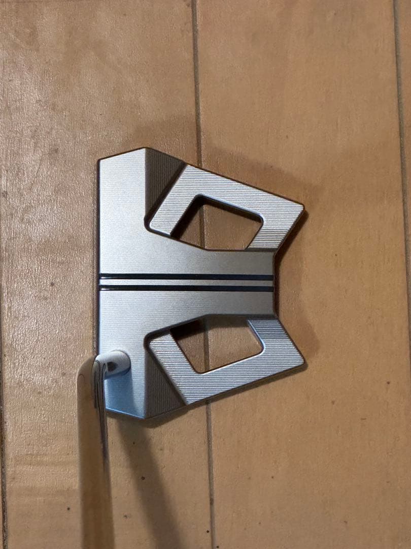 スコッティキャメロン　 密かに話題のファントム9 33インチ