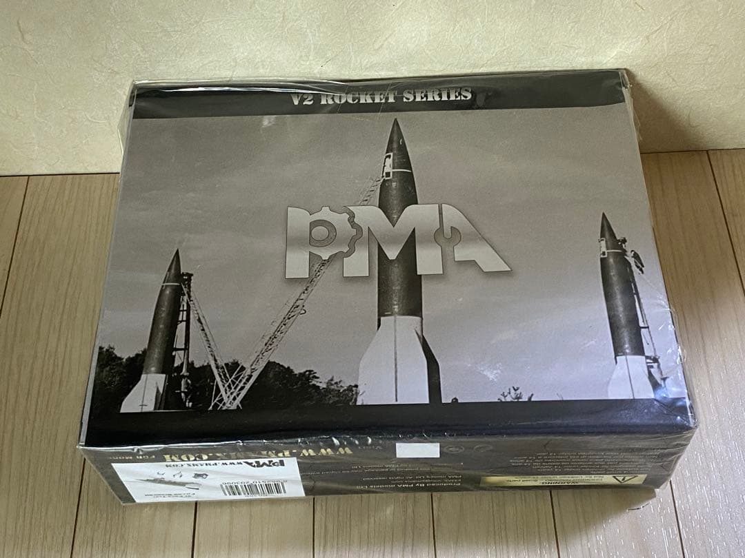 A）PMA製 WWⅡ ドイツ軍V2ロケット弾道ミサイル　1/72 完成品模型