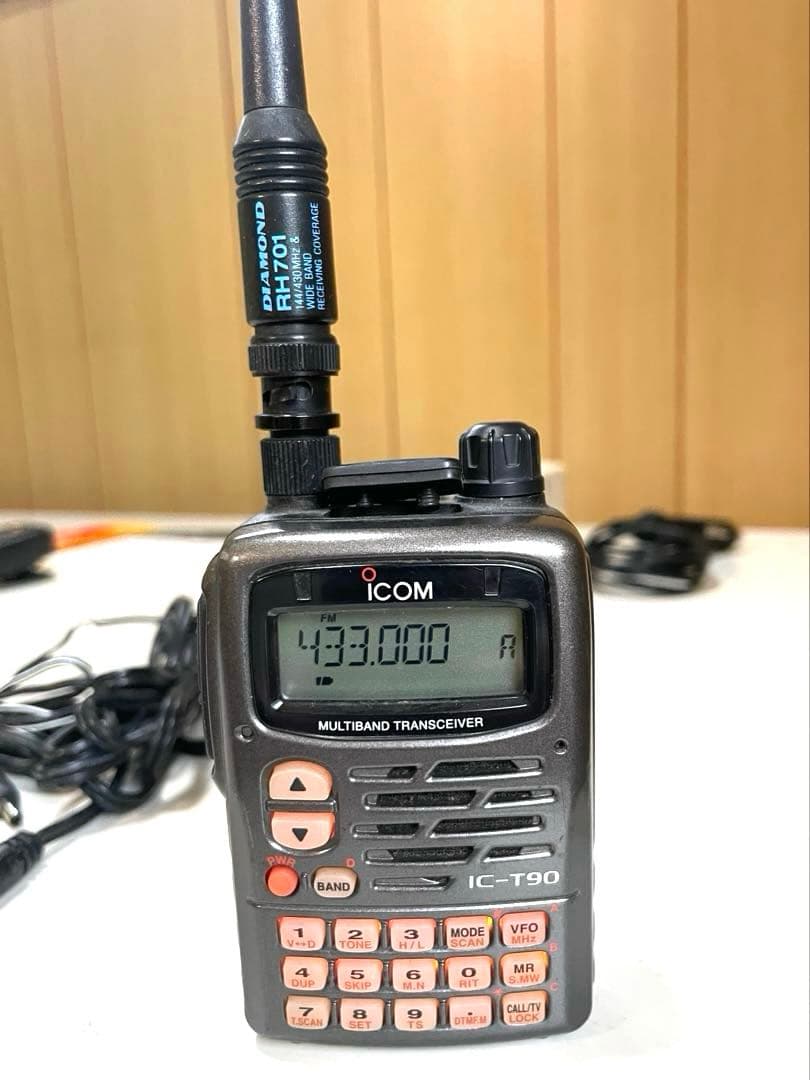 の*ん様 ☆美品☆ ICOM IC-T90 50/144/430MHz 14点セ