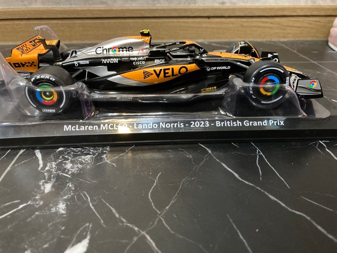 タバコ仕様　日本未発売　ビッグスケールF1 マクラーレン　MCL60 2023年