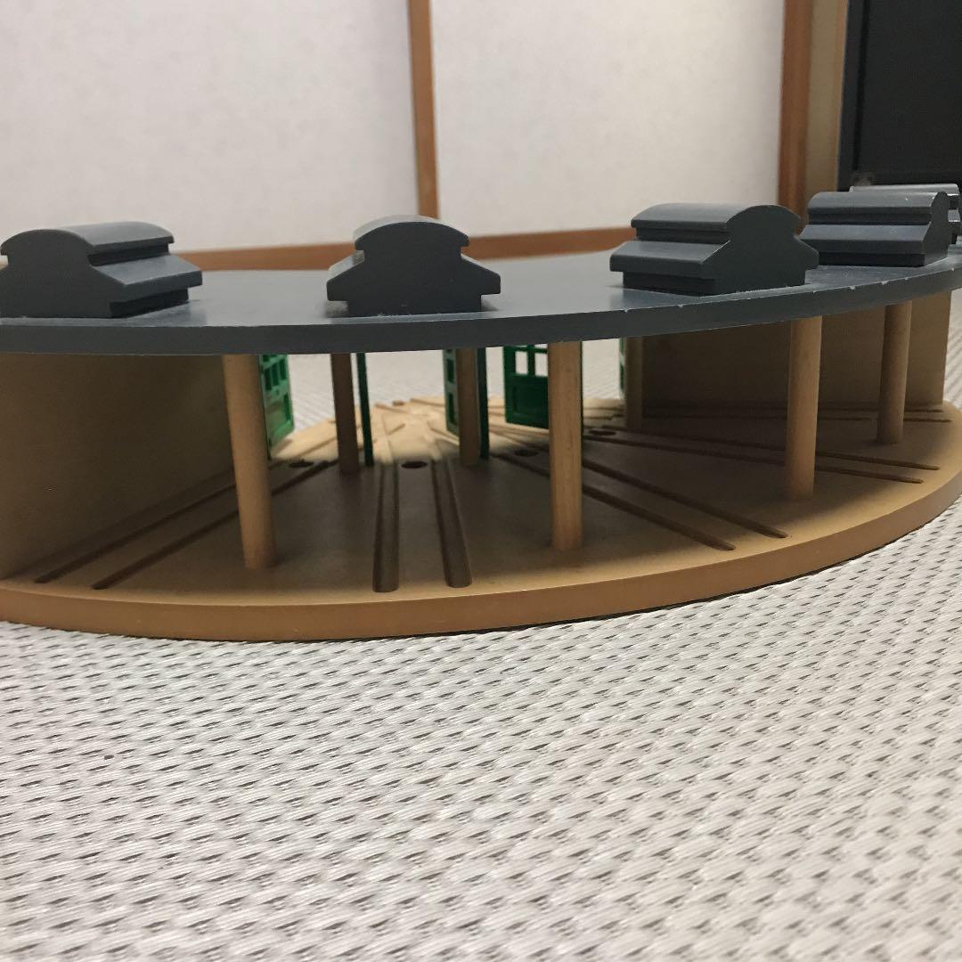 値下げ！木製レール機関庫　操車庫　きかんしゃトーマス　BRIO ラーニングカーブ