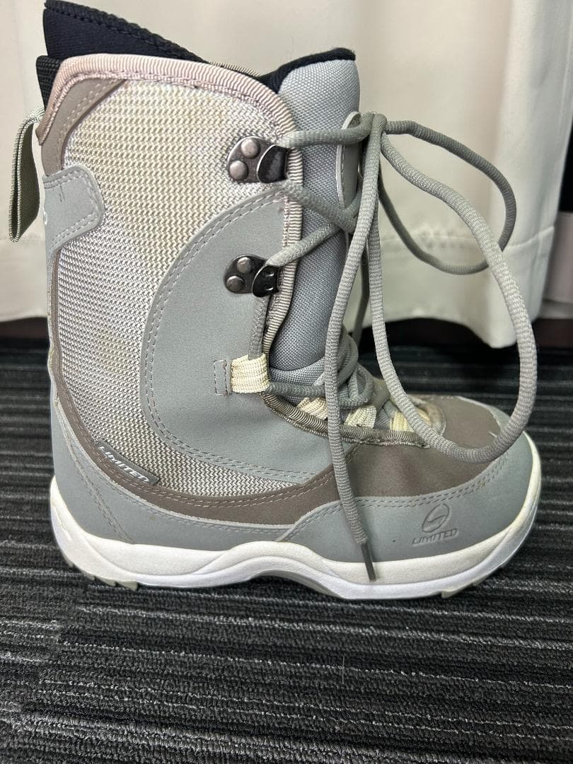 スノーボードブーツ グレー focus limited