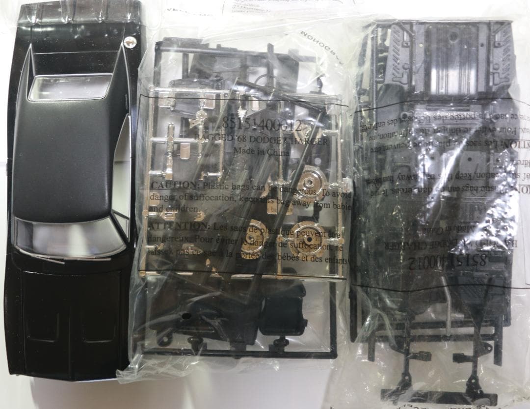 レベル製　映画『ブリット』　劇中車ダッジ・チャレンジャー　ダイキャスト組立キット