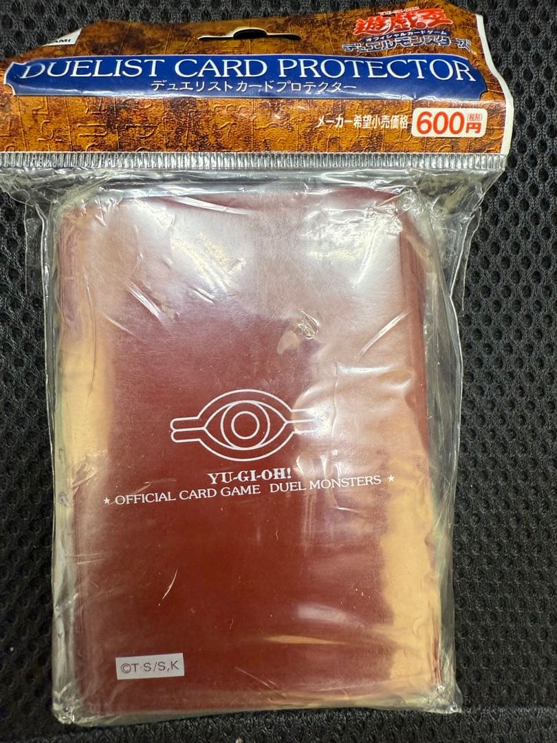 遊戯王　ウジャト眼　目玉　初期　スリーブ　赤　未開封　100枚