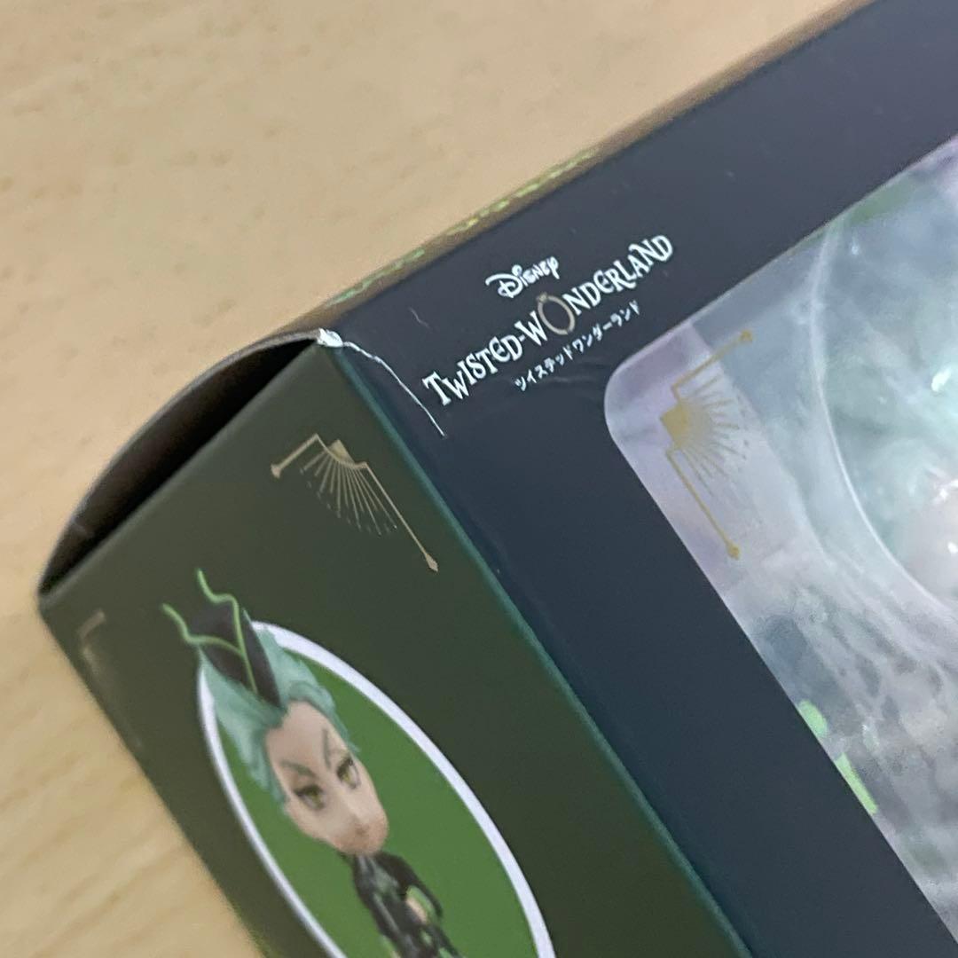 ツイステ　ねんどろいど　セベク シルバーフィギュア　特典缶バッジ付き