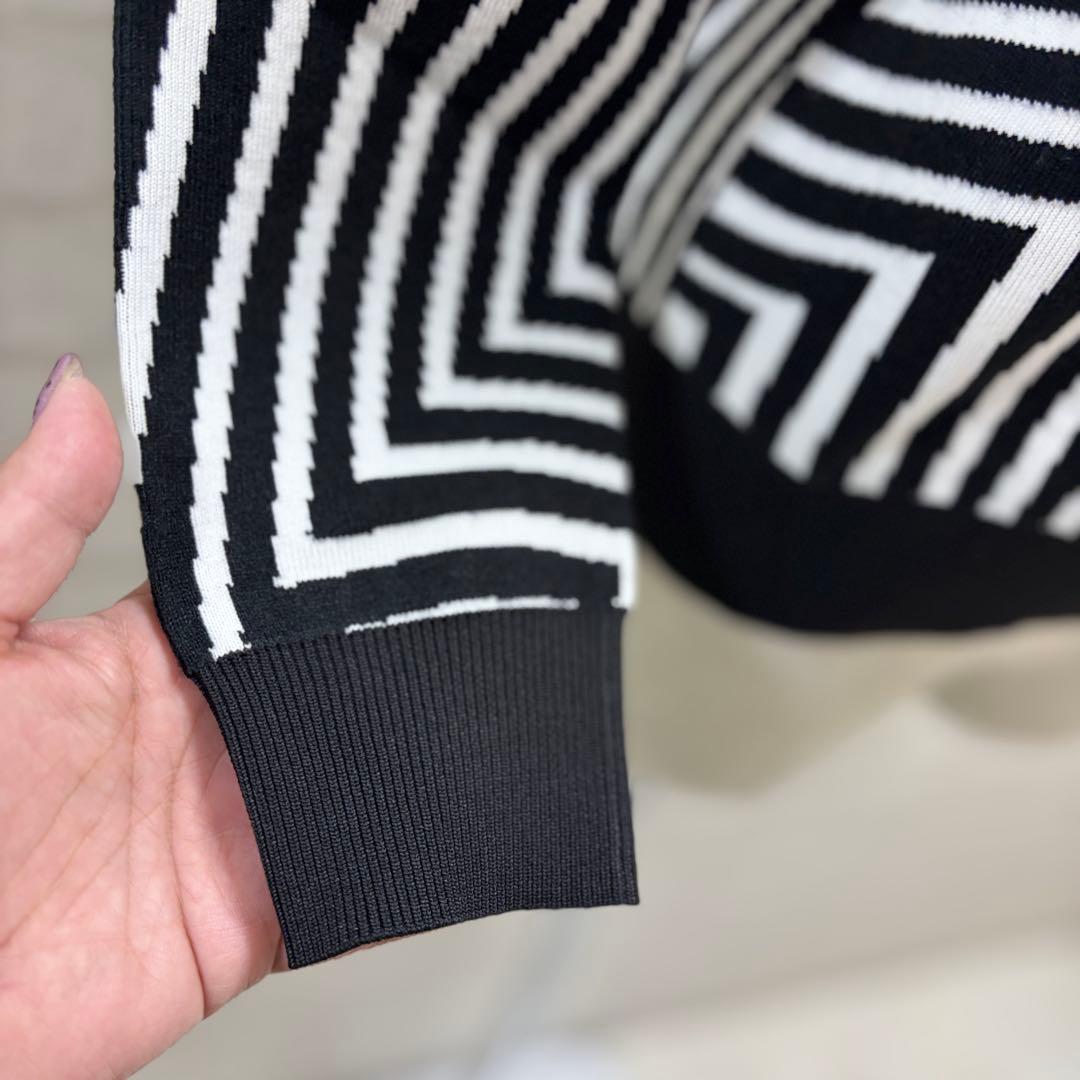 ★美品★ new balance ゴルフウェア セーター Mサイズ 黒 白