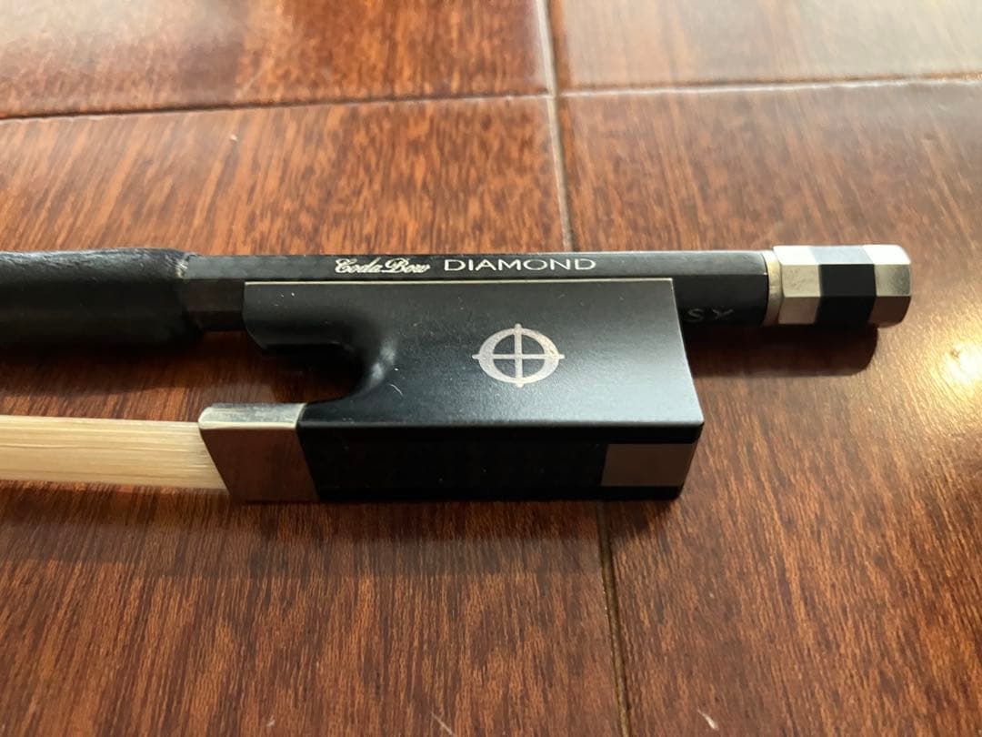 CodaBow（コーダボウ）Diamond SX カーボン製バイオリン弓4/4