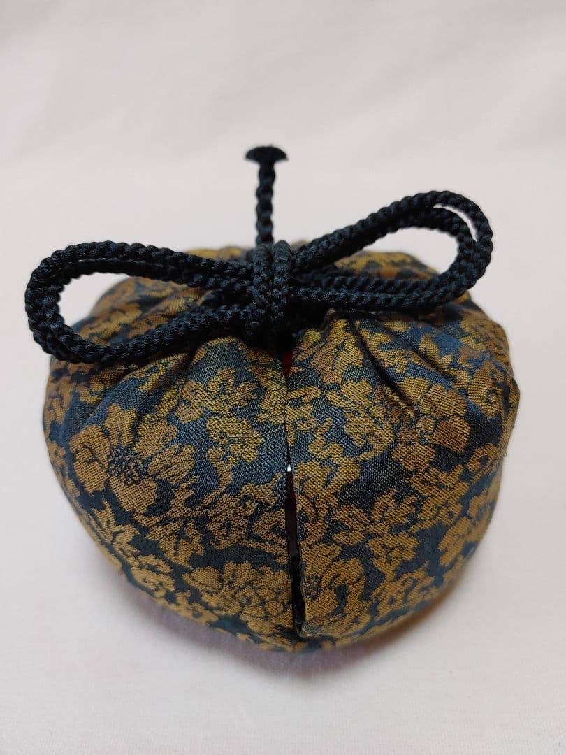 菊棗(菊花平棗)百の内　五代堀内宗完自画