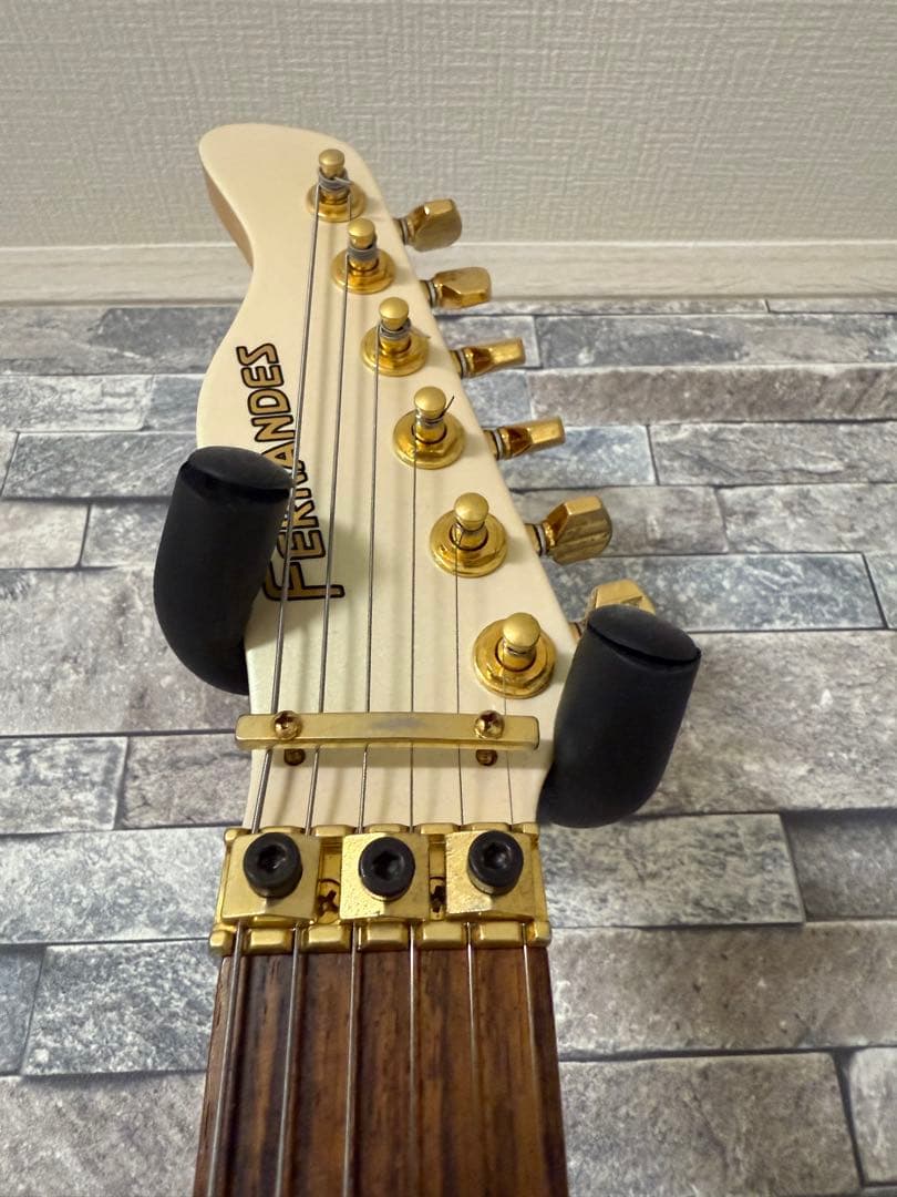 Fernandes エレキギター ホワイト　kenモデル