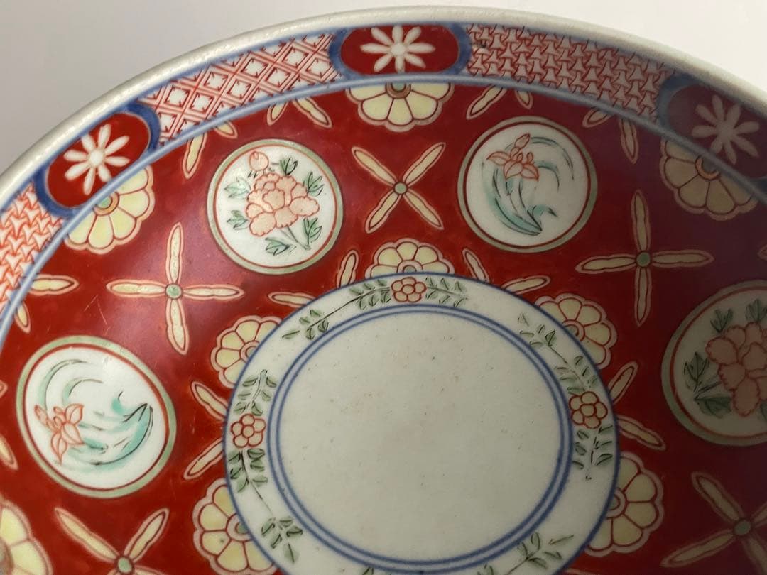 骨董　アンティーク　古伊万里　型物古伊万里　赤絵　色絵　窓絵　花文様　鉢　菓子鉢