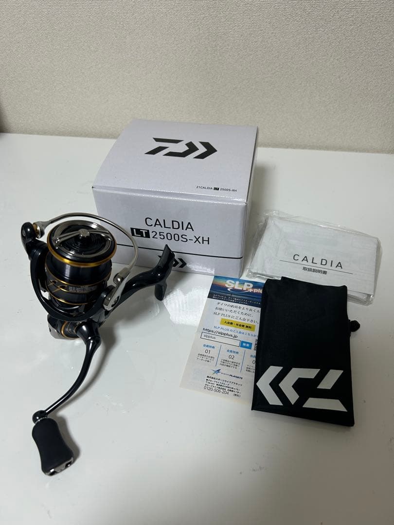 【新品•未使用】ダイワ　21カルディア　LT2500S-XH