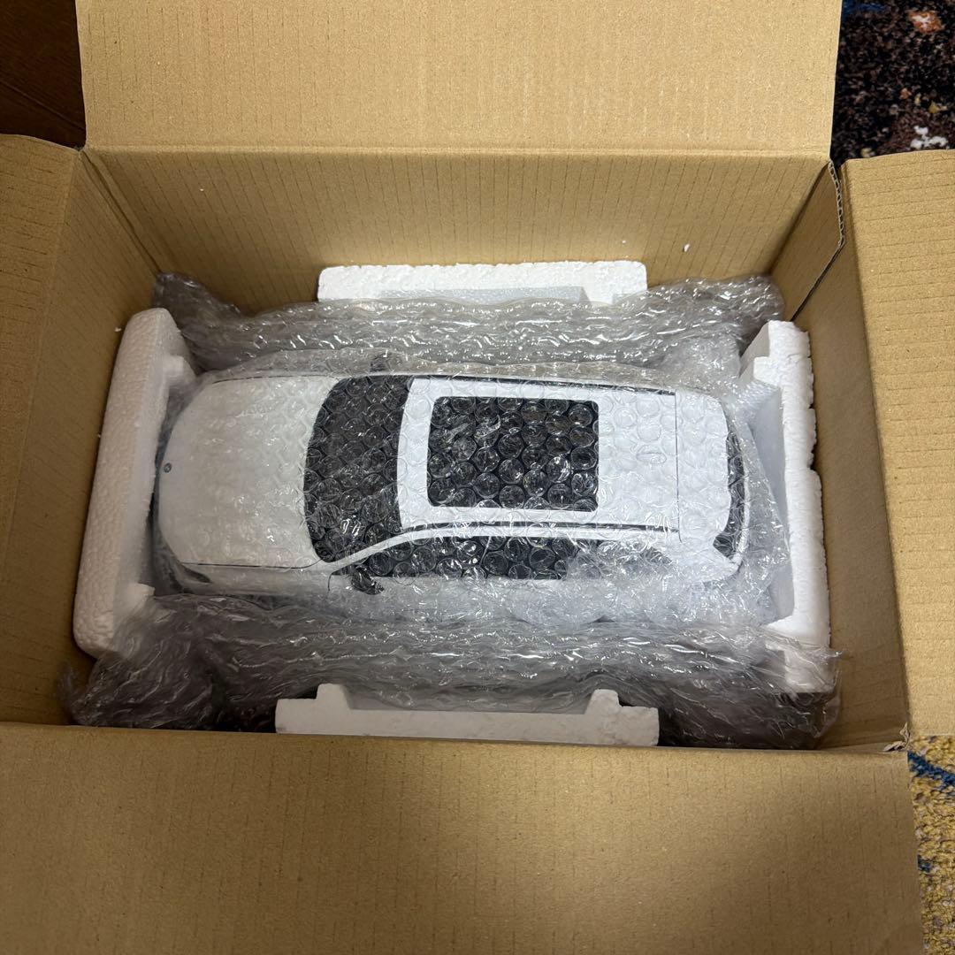 1/18  X5M LCI ダイキャストモデル